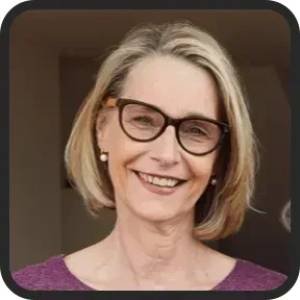 biodentex-customer-smiling-woman-healthy-teeth